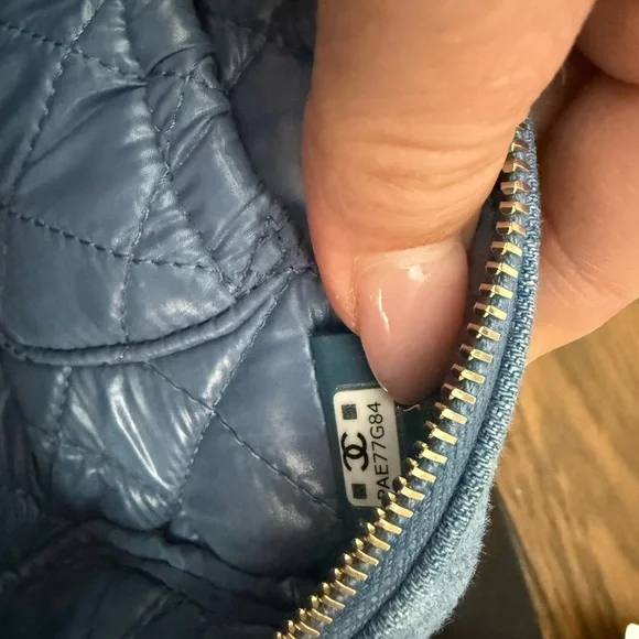 Chanel Blue Quilted Women's Bag - Picture 7 of 8